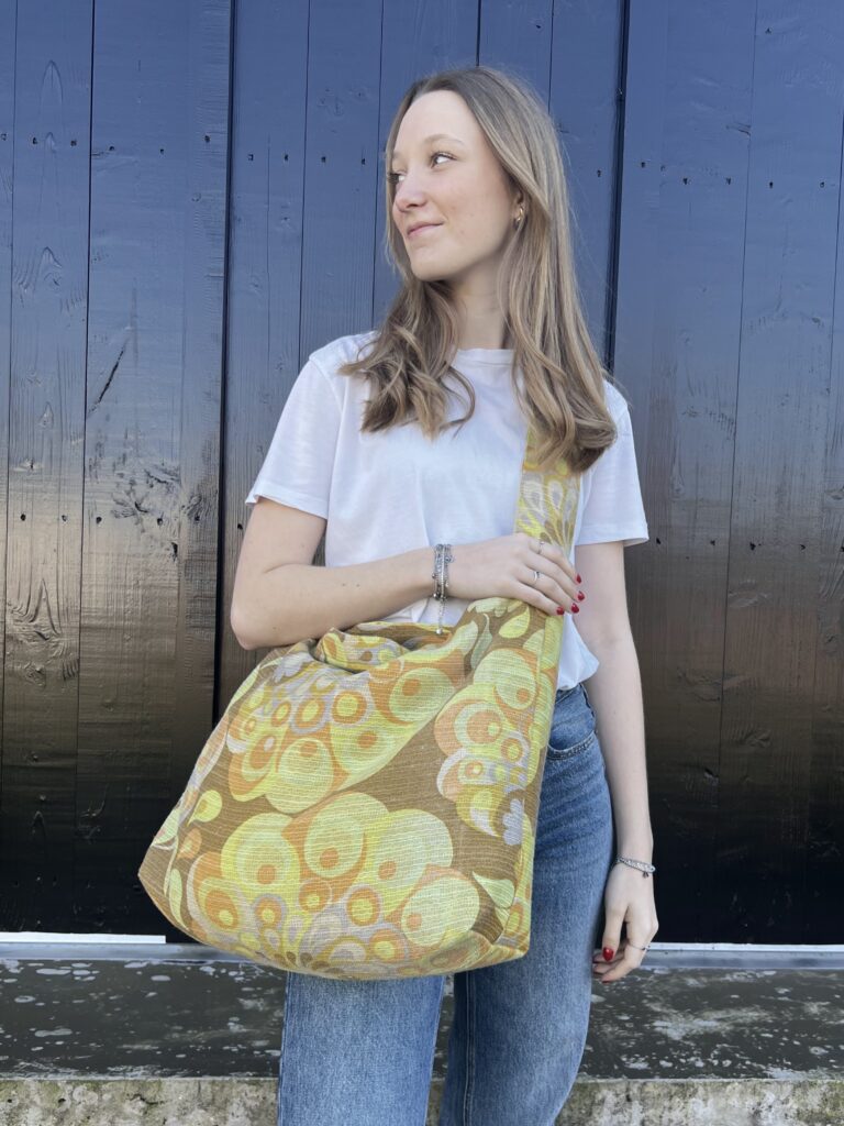 Vintage tweedehands shopper